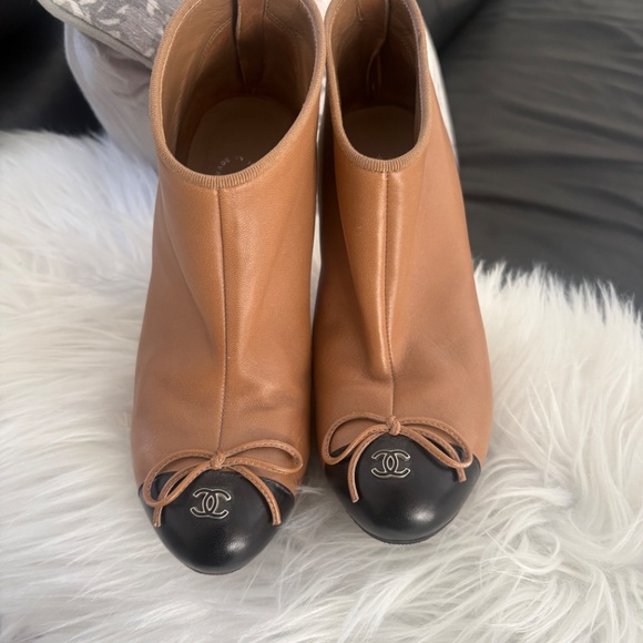 Chanel Brown and Black - Picture 3 of 6